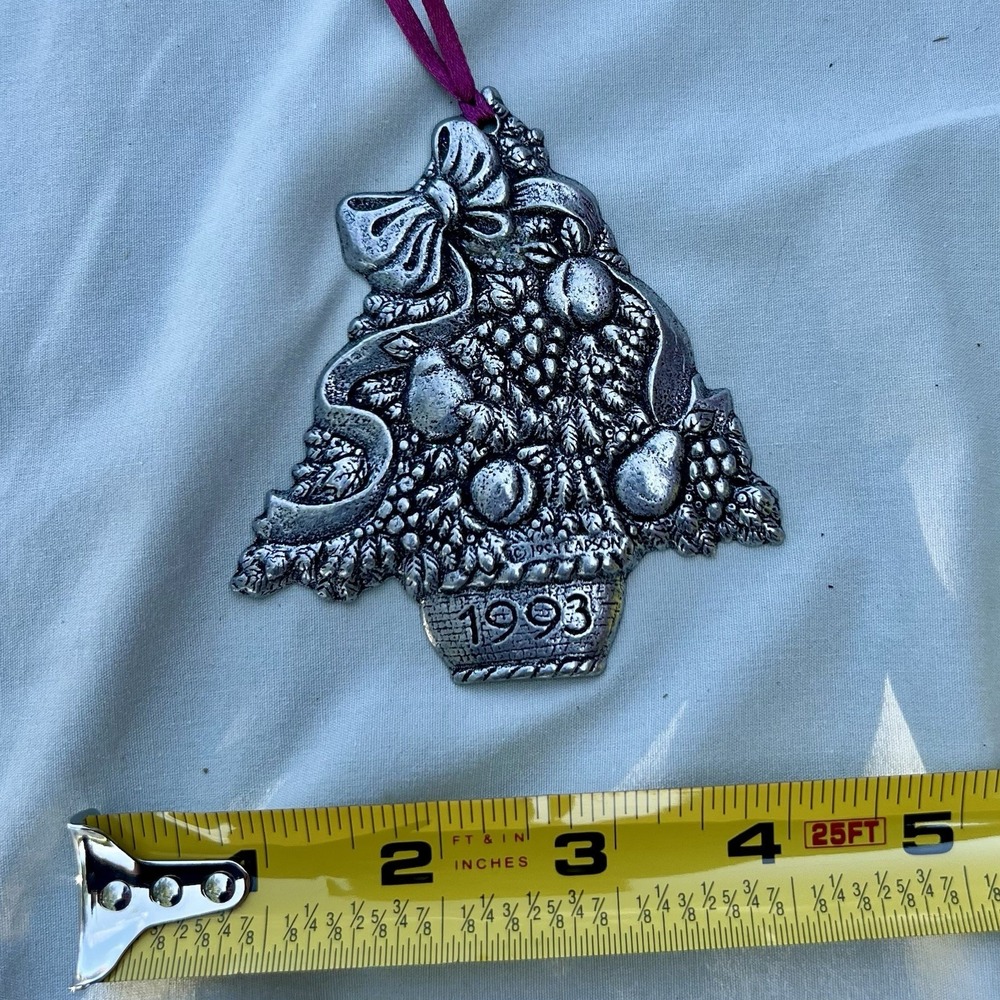 Metal Christmas tree Christmas tree ornamate silver 1993